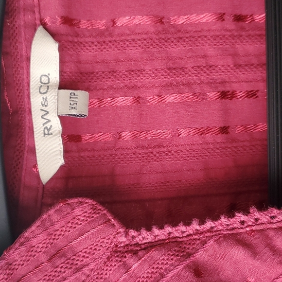 RW&CO red top - Picture 2 of 4